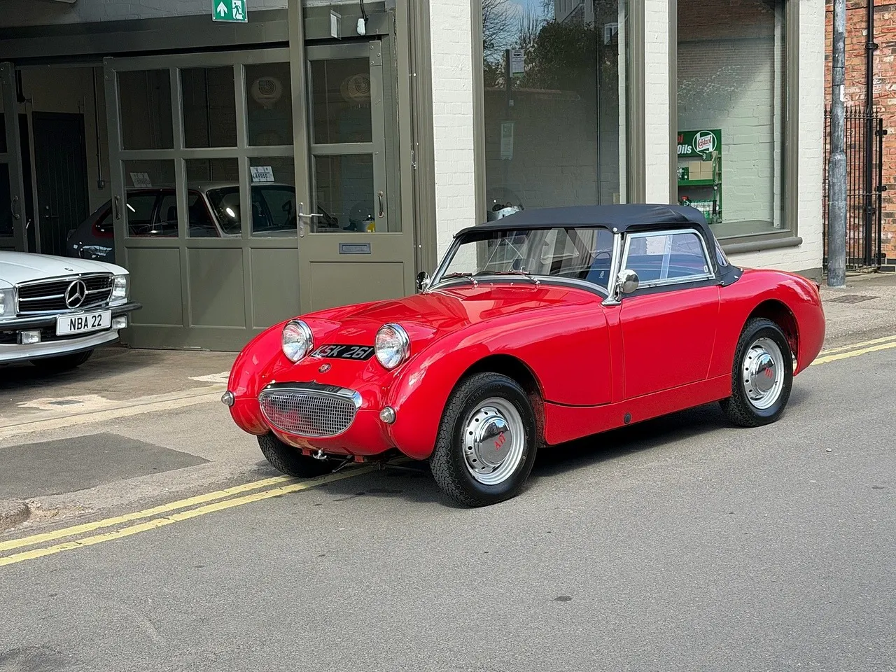 grid image